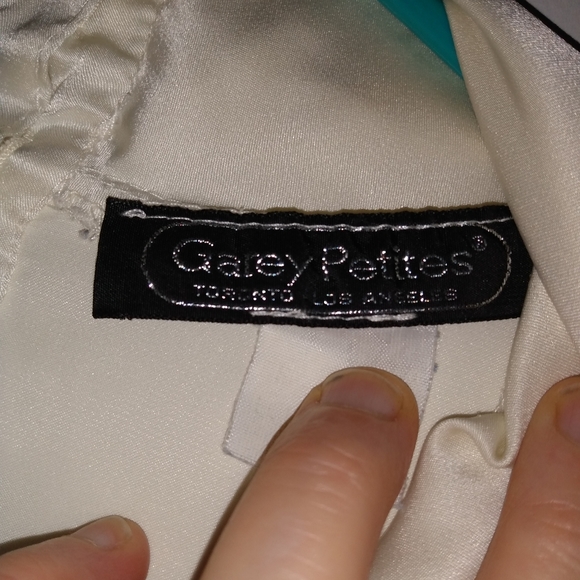 3/$15 Satin blouse - Picture 5 of 5